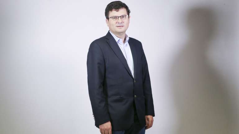 Paulo Pedroso deixará a administração do Banco Mundial no próximo mês de fevereiro. E diz ter tido "tentações de voltar à política"