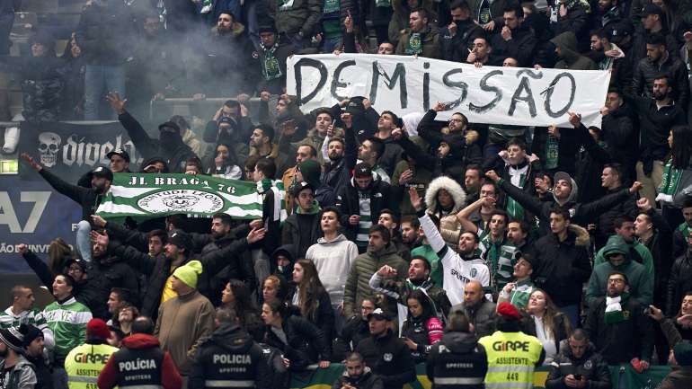 Juventude Leonina voltou a demonstrar o seu desagrado no final da meia-final da Taça da Liga frente ao Sp. Braga