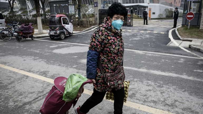 O surto surge numa altura em que milhões de chineses viajam por ocasião do Ano Novo