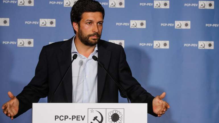 "O relator entende que o acordo deve contribuir para melhorar a independência operacional do país, sustentar sua estratégia de desenvolvimento e garantir sua soberania", lê-se na proposta