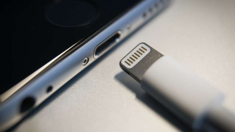 Os iPhone da Apple utilizam a entrada lighting desde 2012