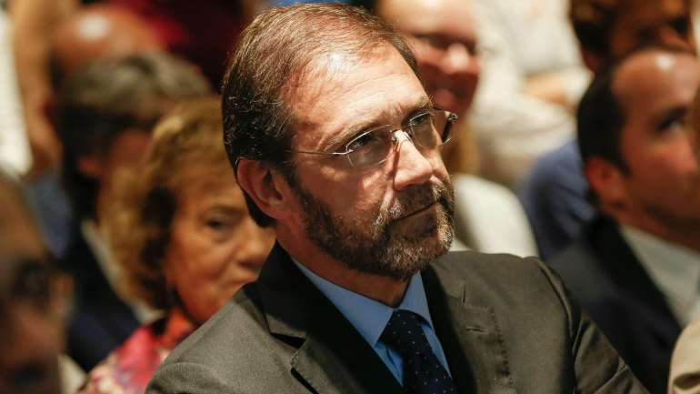 "Isso está perfeitamente ao nosso alcance e o país precisa disso, e nós precisamos disso", disse o ex-PM.