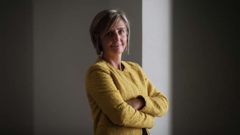 Em relação à retirada dos portugueses em Wuhan, a ministra explicou que o que as autoridades farão à chegada “é a aplicação dos protocolos que estão definidos pela Organização Mundial de Saúde"