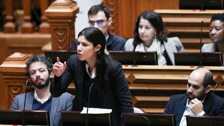 Mariana Mortágua avisa o PS que não tem maioria absoluta a propósito da intransigência em negociar o IVA da luz