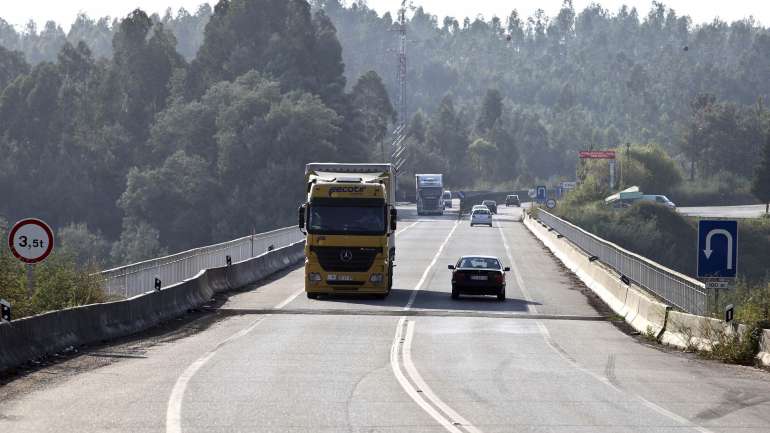 A zona de trabalhos e os respetivos condicionamentos estarão devidamente sinalizados", diz a Estradas de Portugal