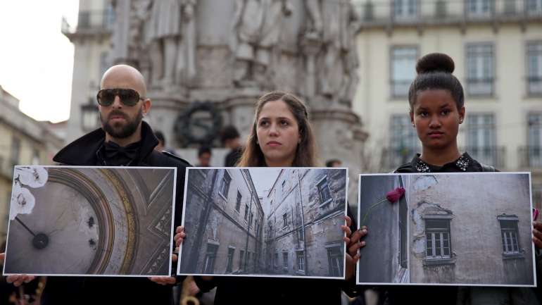 Ao longo dos últimos anos, tem sido vários os protestos dos alunos do Conservatório que exigem que obras e condições de segurança no edifício