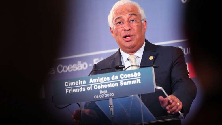 Primeiro-ministro falou da eventualidade de uma crise política e espera "problema" seja "rapidamente ultrapassado".