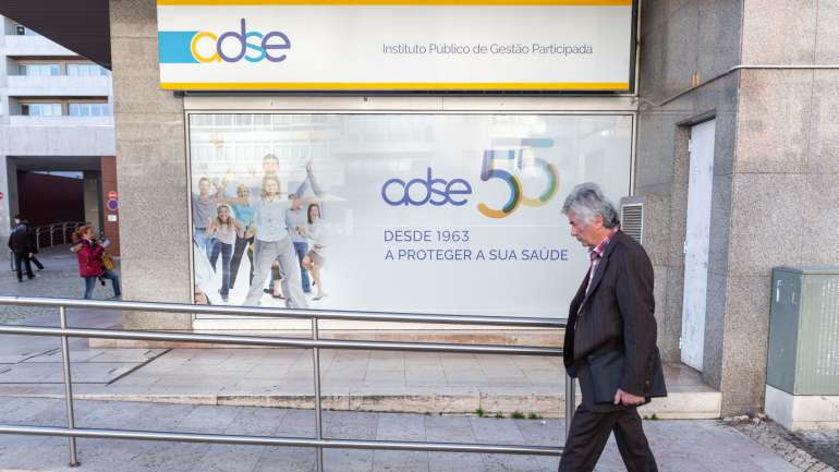 Há 700 mil processos atrasados à espera de processamento interno na ADSE, acusa Eugénio Rosa.
