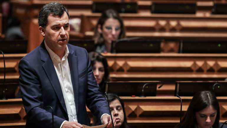 PAN conseguiu a aprovação no Parlamento do aumento da taxa de gestão de resíduos dos 11 euros previstos para este ano para 22 euros já em 2020.