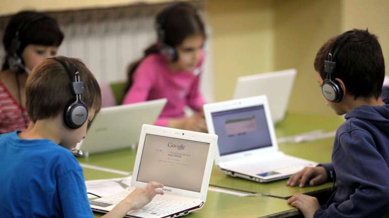 Os portugueses destacam pela positiva no Estudo Internacional de Literacia de Informação e Computacional, apenas com a Finlândia à frente