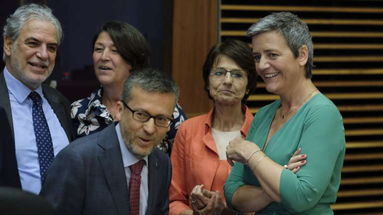 "A ação do Carlos em todos os domínios honrou a Europa e honrou Portugal", elogia o ex-presidente da Comissão Europeia, indicando o trabalho do comissário em vários domínios para que o continente "retomasse a liderança tecnológica e se reconvertesse numa terra de inovação"