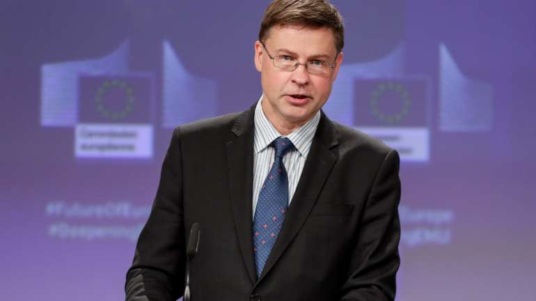 Valdis Dombrovskis, vice-presidente da Comissão Europeia, avisa para potenciais riscos ao crescimento da UE