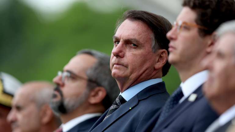 O ressurgimento de incêndios florestais no país, especialmente em agosto e setembro do ano passado, provocou forte comoção internacional, mas o Presidente brasileiro considerou as críticas como ameaças à soberania do Brasil sobre a Amazónia