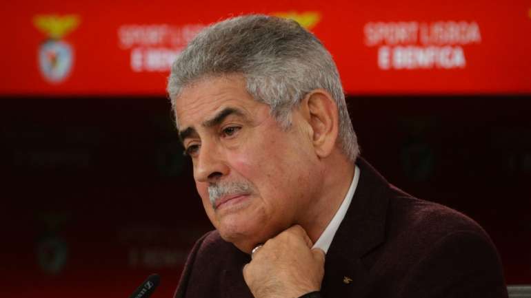 José António dos Santos, conhecido como o "Rei dos Frangos", é sócio de Luís Filipe Vieira (na foto) em duas empresas.