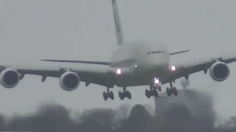 O Airbus A380 é o maior avião de passageiros do mundo