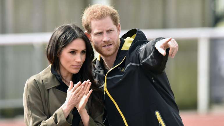 Meghan Markle e o príncipe Harry decidiram abdicar de alguns benefícios pela pertença à Família Real para poderem ter maior liberdade de movimentos e menos deveres de representação da coroa britânica
