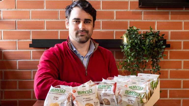 Estudou ciências da nutrição, trabalhou na Nestlé e na Portugal Ventures e, desde 2017, Alexandre Santos é CEO da Snood Foods