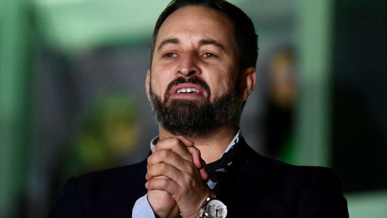 Durante o seu discurso, o líder do terceiro maior partido espanhol aproveitou o momento para descrever os "media como meios de manipulação"