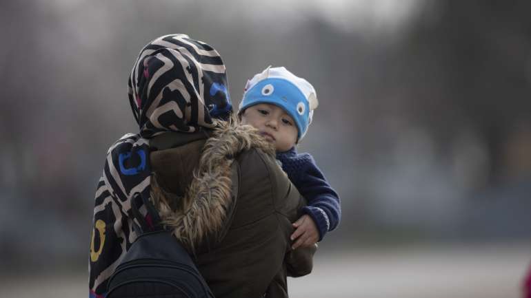 Milhares de migrantes tentam atravessar a fronteira entre a Turquia e a Grécia desde que o presidente turco anunciou, no final de fevereiro, que iria deixar de respeitar o acordo de março de 2016 com a UE