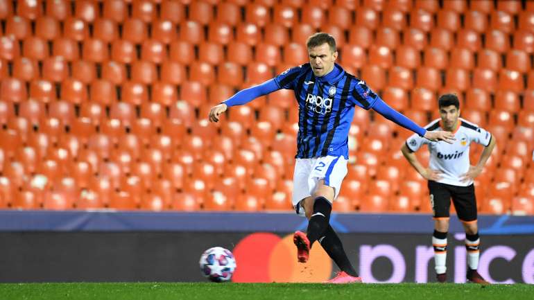 Ilicic marcou dois golos de penálti na primeira parte e mais dois de bola corrida que fecharam as contas da vitória da Atalanta em Valência