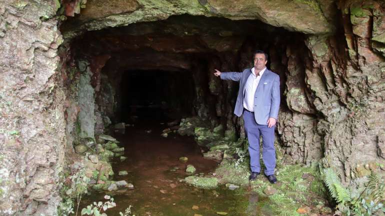 As minas de ferro de Torre de Moncorvo foram a maior empregadora da região na década de 1950, chegando a recrutar 1.500 mineiros