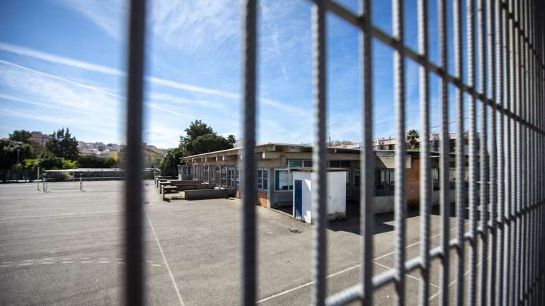 Todas as escolas do país estarão fechadas a partir da próxima segunda-feira, dia 16 de março