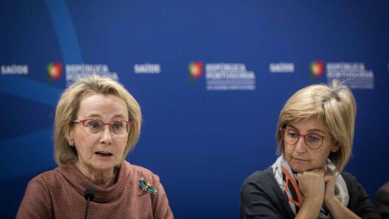 Graça Freitas, Diretora Geral da Saúde, ao lado da ministra que tutela a pasta no atual Governo, Marta Temido
