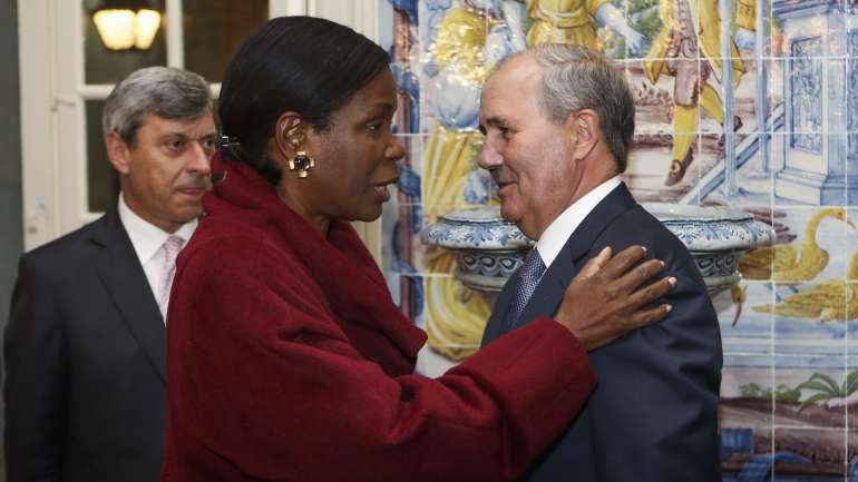 A ministra Francisca Van Dunem (à esquerda) e o conselheiro Joaquim Piçarra, presidente do Supremo Tribunal de Justiça