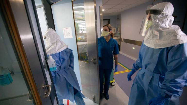 O sindicato diz que também não aceita "ouvir administrações [de hospitais] dizer que há equipamentos que têm de ser reutilizados"