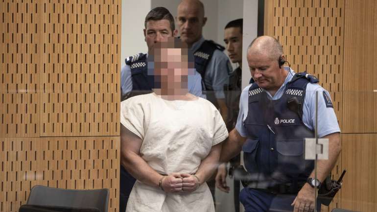 Brenton Tarrant "assumiu-se como culpado pelas 51 acusações de assassinato, 40 de tentativa de assassinato" num ato terrorista cometido através de uma ligação audiovisual