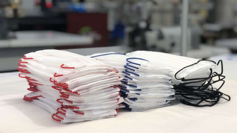 Luís Onofre está a produzir 500 máscaras por dia, mas tenciona chegar às 800 na próxima semana