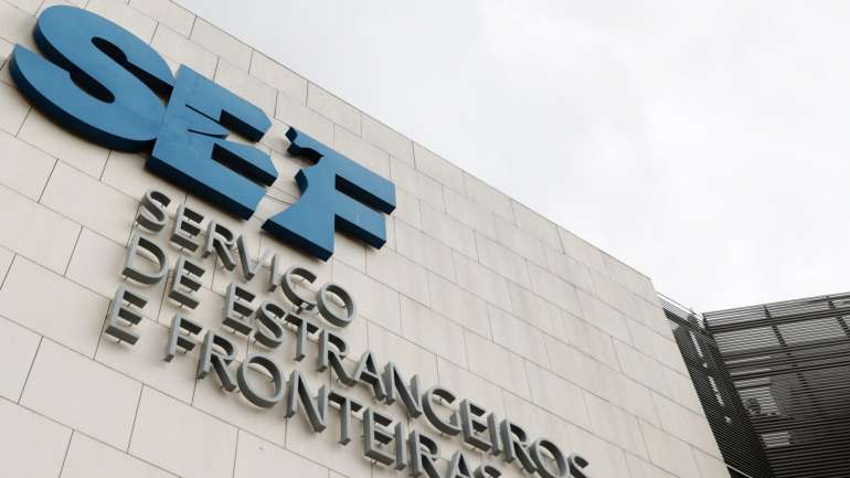 Todos os balcões do SEF serão encerrados a partir de segunda-feira, para reduzir os riscos para a saúde pública