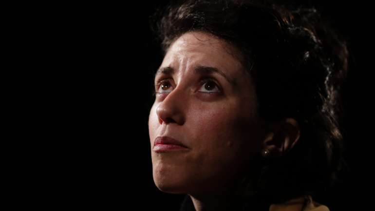 Antes de "A metamorfose dos pássaros", Catarina Vasconcelos fez a curta-metragem "Metáfora ou a tristeza virada do avesso" (2014)