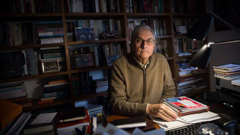 Para o antigo ministro, a aproximação dos estudantes entre si e a relação que os alunos mantém com os pais e com os avós têm de ser controladas