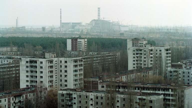 O fogo situa-se na Zona de Exclusão de Chernobyl, com cerca de 30 quilómetros, que foi estabelecida após o desastre de 1986
