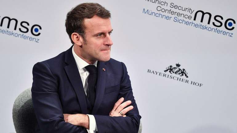 Presidente francês assinou decreto no início de março a autorizar a requisição pública de todos os produtos úteis para combater a pandemia.