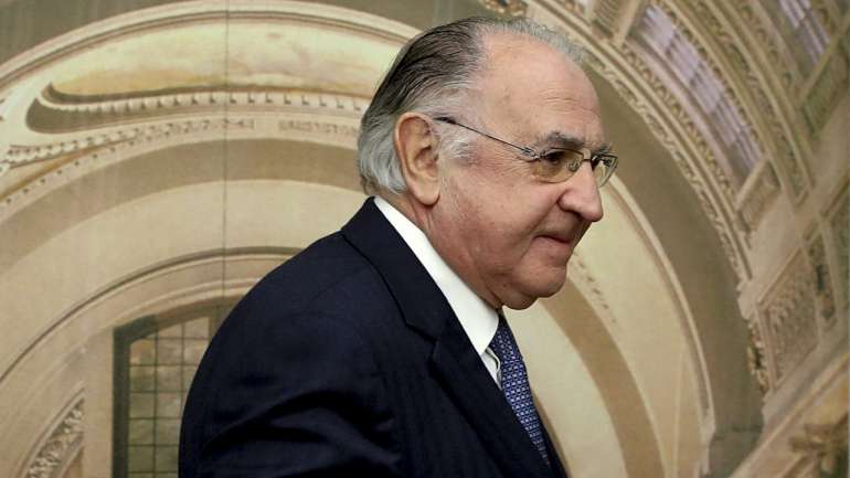 "Tudo indica que  vamos ter a maior recessão registada desde que eu sou vivo. A banca será profundamente afetada", admitiu Faria de Oliveira à Rádio Observador