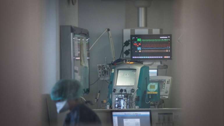 A Associação Portuguesa de Hospitalização Privada revela a disponibilidade dos hospitais privados para ajudar o Serviço Nacional de Saúde no oombate à pandemia