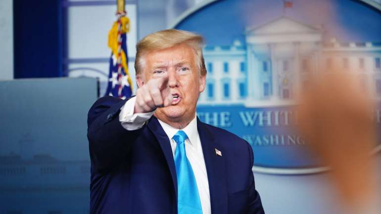 Donald Trump lembra rapidez da administração e que proibiu voos da China a 31 de janeiro