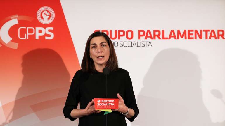 Ana Catarina Mendes assina a queixa "em nome pessoal e como líder parlamentar"