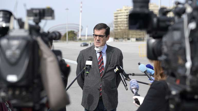 Rui Moreira indica que esta os dados nunca foram fornecidos oficialmente pelo Ministério da Saúde, mas que são necessários para fazer cumprir os despachos destinados à atribuição de competências aos municípios