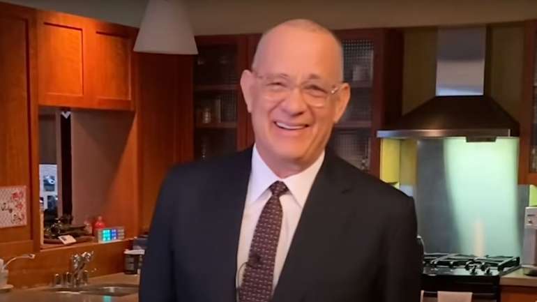 "É uma altura estranha para ter piada, mas vamos tentar", disse o ator americano no monólogo de abertura do programa