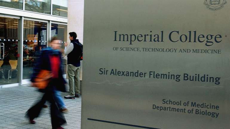 Epidemiologistas do Imperial College criaram um "tracker" semanal para estimar a propagação do vírus.