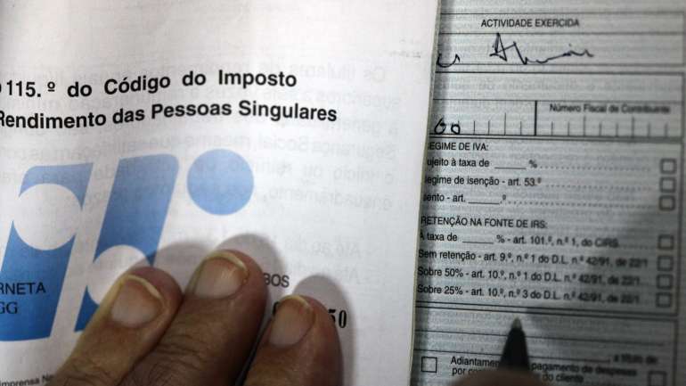 Falta, nomeadamente, "estabelecer claramente qual a base de descontos que é considerada para o apoio e se o facto de ter a atividade encerrada no momento da definição deste apoio é ou não fator de exclusão", diz a associação