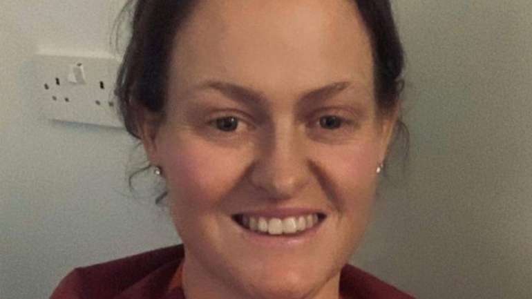 Jenny McGee, de 36 anos, foi a enfermeira que, a par do português Luís Pitarma, cuidou de Boris Johnson nos cuidados intensivos em Londres