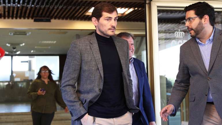Em relação à intenção de concorrer à liderança do futebol espanhola, numa federação que é atualmente dirigida por Luís Rubiales, disse que este não é o momento para falar do assunto