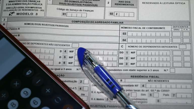 Está prevista a isenção de IRS até 2.194,04 euros para rendimentos de trabalho obtidos por estudantes