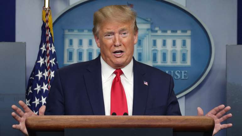 Donald Trump esta segunda-feira, em mais uma conferência de imprensa — tem falado diariamente sobre a evolução do surto do novo coronavírus nos EUA
