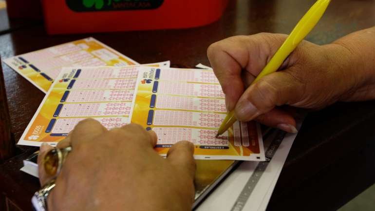 A chave sorteada esta terça-feira, é composta pelos números 10, 11, 14, 23 e 28 e pelas estrelas 6 e 8