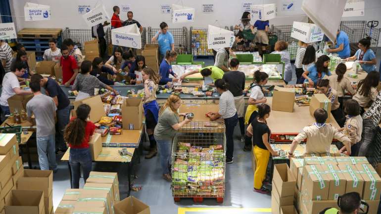 Até às 22h de domingo, o Banco Alimentar recebeu "quase 11.650 pedidos de apoio"